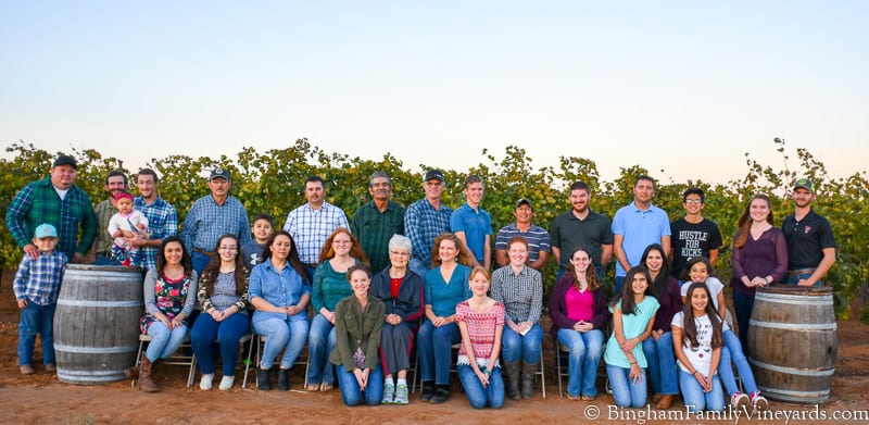 16-11-17_untitled_067-800web-2 | Bingham Family Vineyards Large group photo with employs and Families