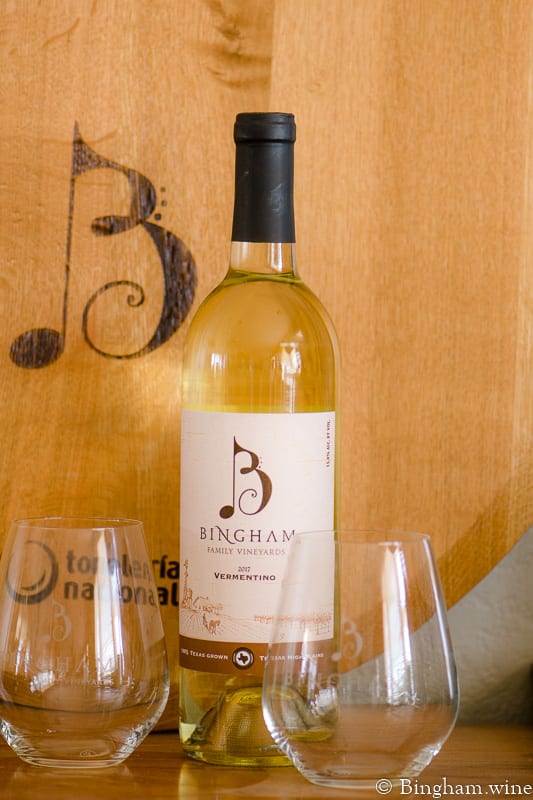 18.04.03_17Vermentino_005-800web | Bingham Family Vineyards bingham family vineyards 2017 vermentino