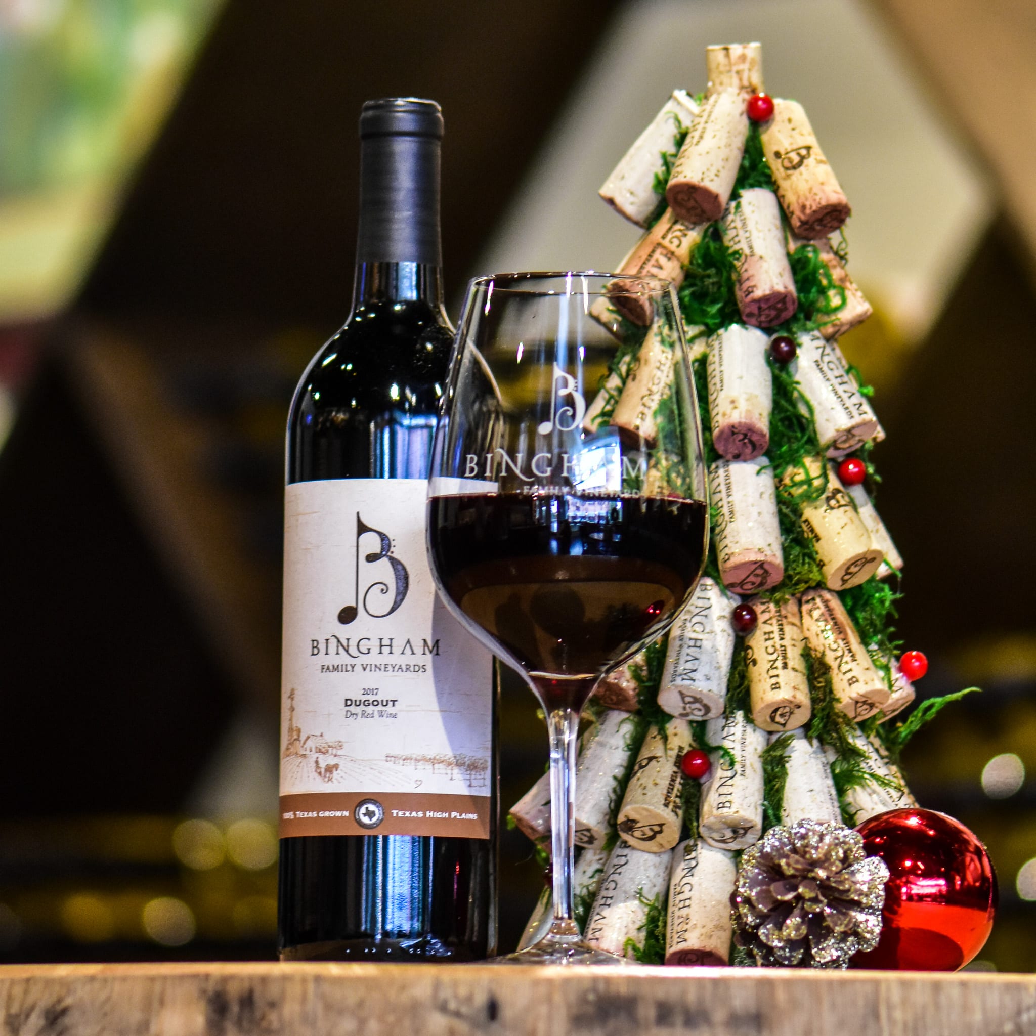 19.11.22_untitled_033.2048.web.1x1 | Bingham Family Vineyards bingham family vineyards 2017 dugout bottle and glass