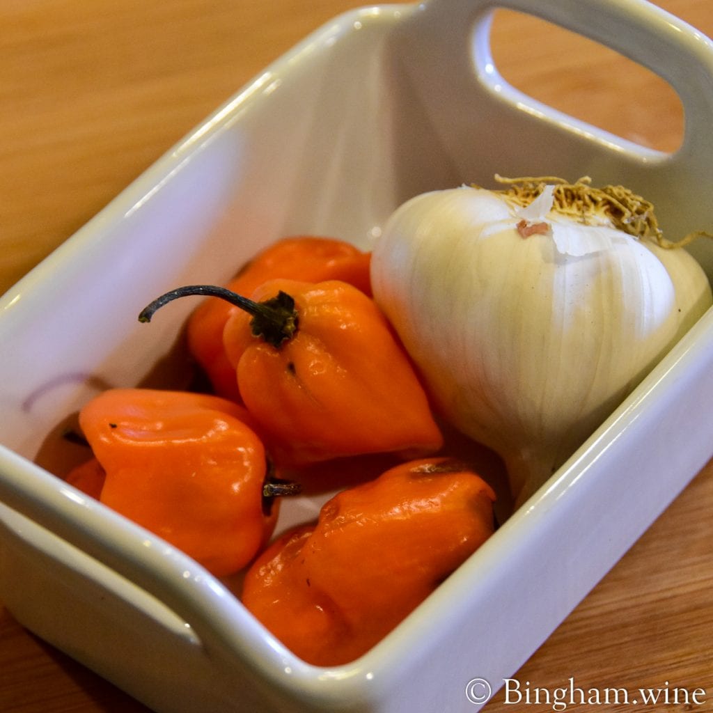 20.07.19_HotSauce.18Trebbiano_013.1200.web.1x1 | Bingham Family Vineyards hot peppers and garlic