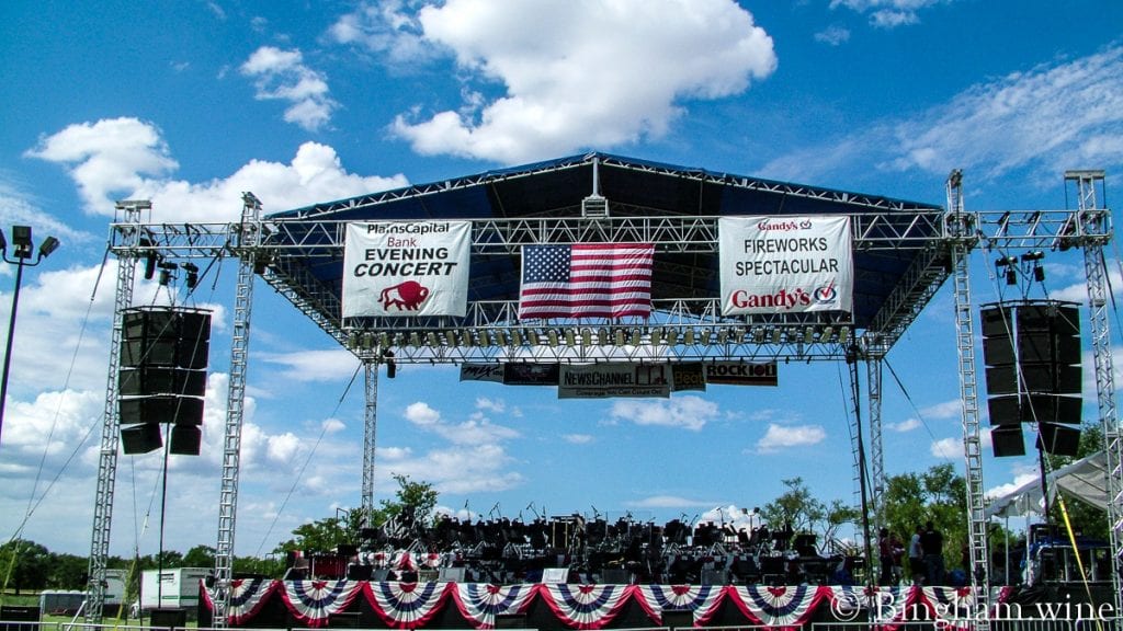 20090704_0136 | Bingham Family Vineyards stage at 4th of July festival