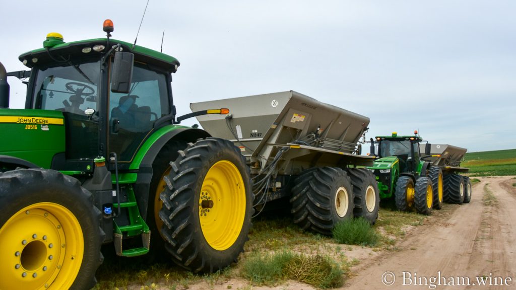 21.08.11_Compost_014-1200-web-16x9 | Bingham Family Vineyards Compost spreaders at Bingham Organic Farms.