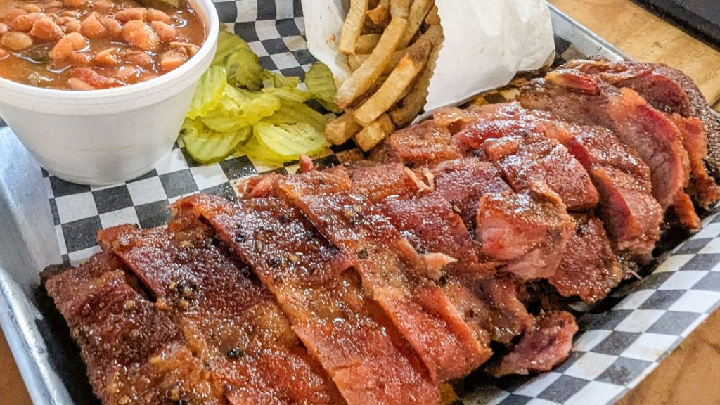 251031Pig Pen BBQ002 16x9 web | Bingham Family Vineyards Pig Pen BBQ, Johnson City, Texas